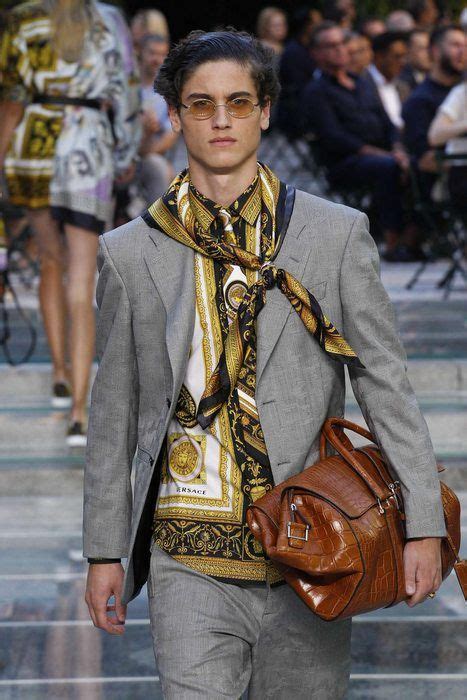 versace pasaje männer